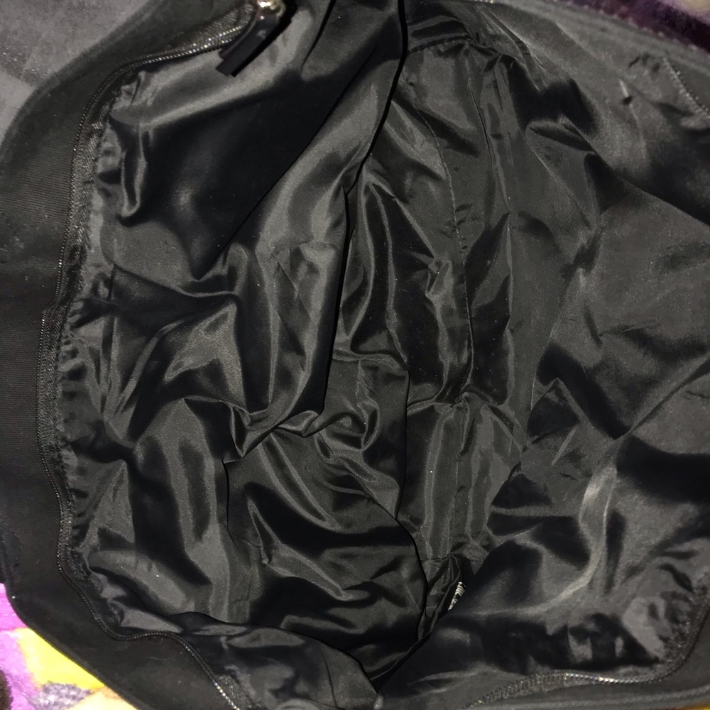 large vs weekender - Picture 5 of 6